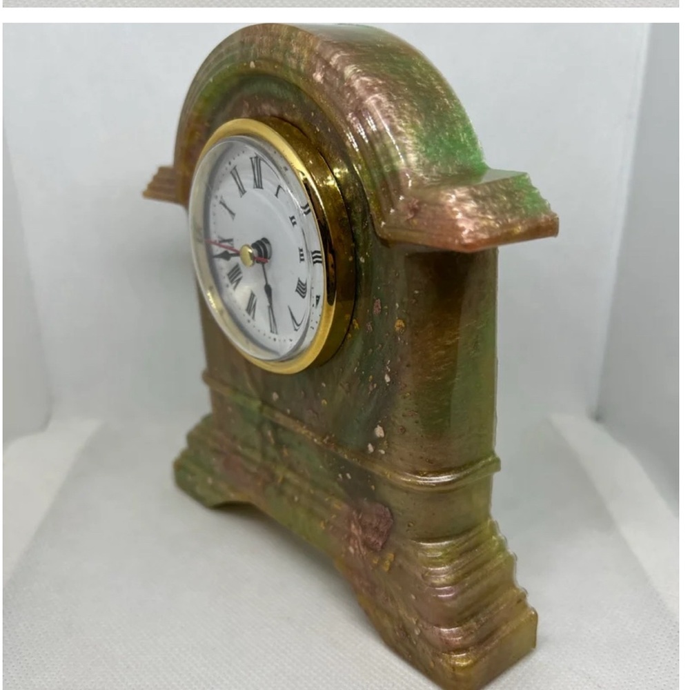 Resin Clock - Picture 5 of 6